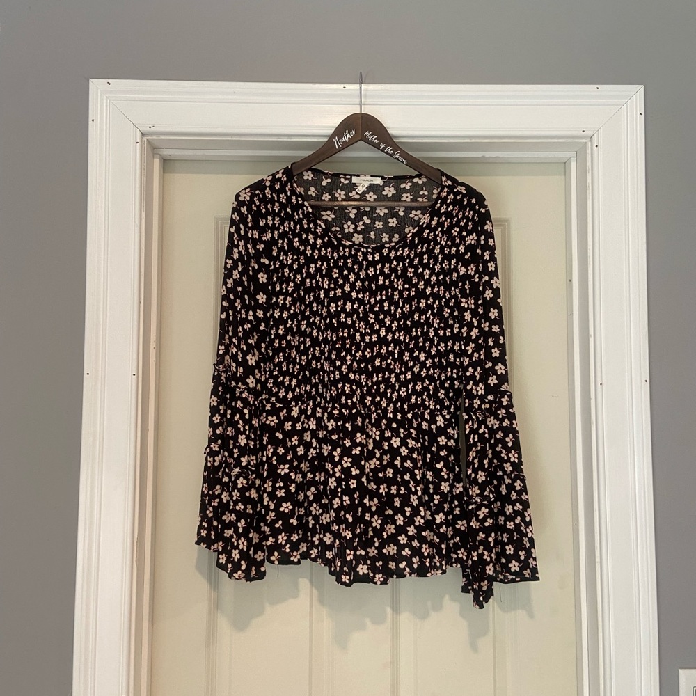 NWOT flowery top